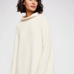Brand new with tag. Free people ottoman sweater. Size large
